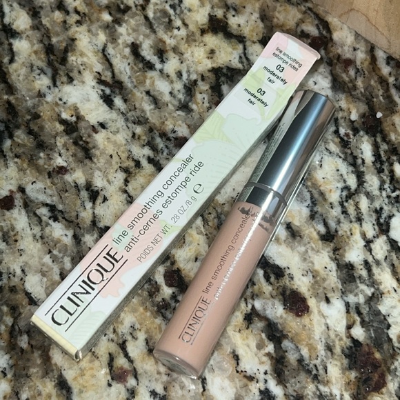 🌙♣️Rare! Clinique Moderately Fair Line Smoothing Concealer - Picture 2 of 9